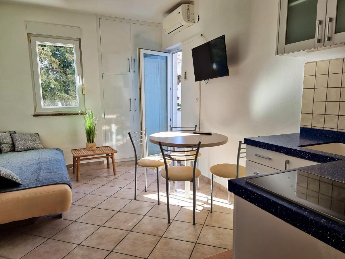 Apartment Aqua Near The City Beach Novalja Exterior foto